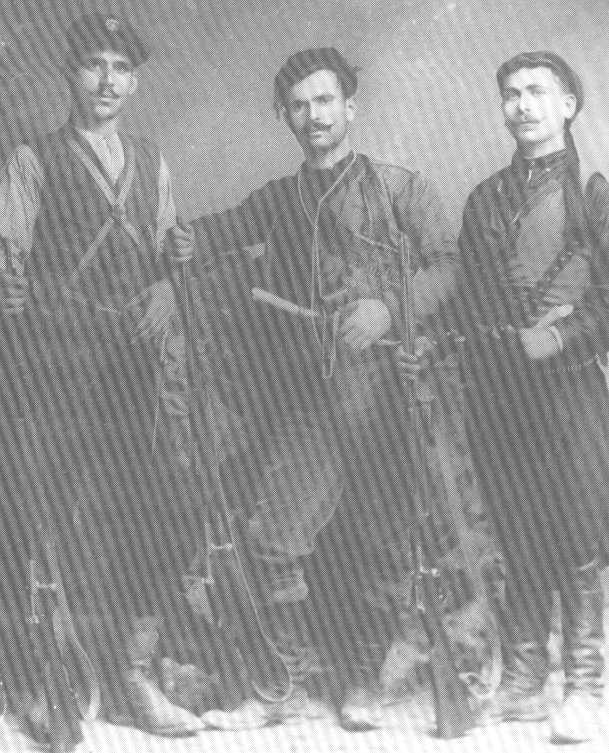 carakis.jpg (72473 bytes)